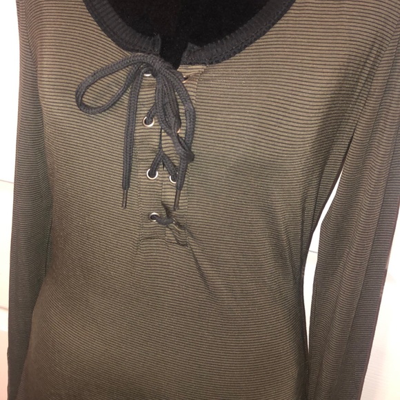 NWOT Green & Black Tunic - Picture 2 of 8